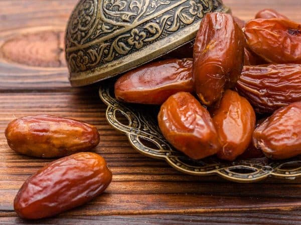 تصویر 2 از قیمت خرید خرما رطب عسلی عمده به صرفه و ارزان